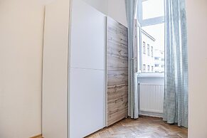 Modern Room Long Stay Central Vienna