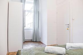 Modern Room Long Stay Central Vienna