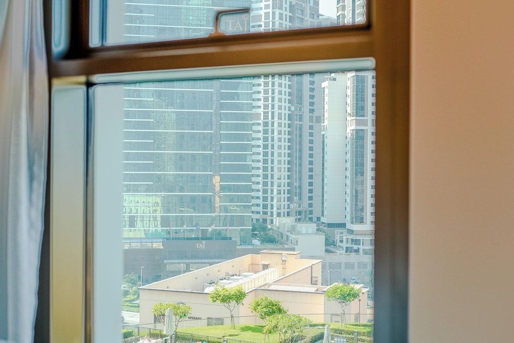 Burj Crown Residences - Downtown Dubai