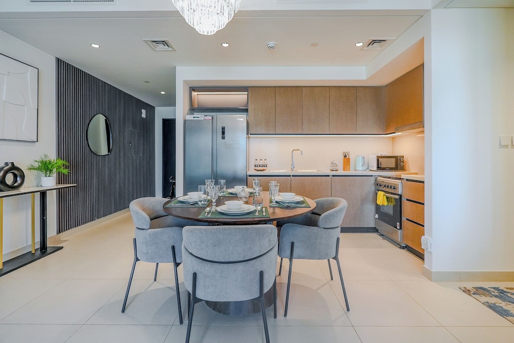 Burj Crown Residences - Downtown Dubai