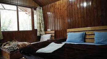 Tandi Sarai Huts