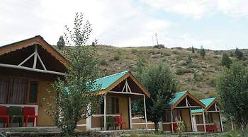 Tandi Sarai Huts
