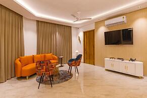 Elivaas Vedaaz 4 BHK Farmhouse With pool
