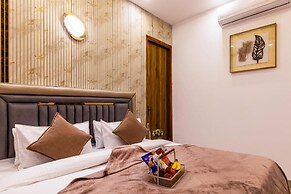 Elivaas Vedaaz 4 BHK Farmhouse With pool