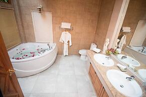 Exclusive Balinese Pool Villa in Pattaya
