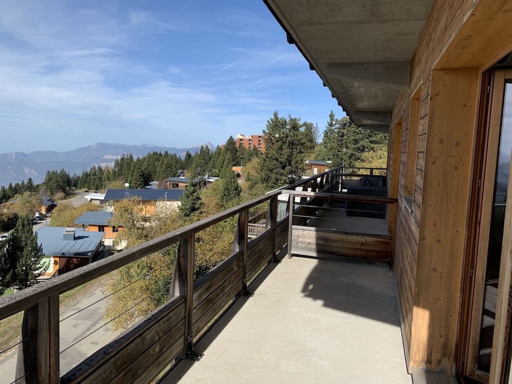 Apartment in Chamrousse Near Cable Car