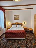 Folwark Historic Hotel