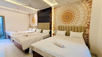 Hotel Om Mangalam Palace