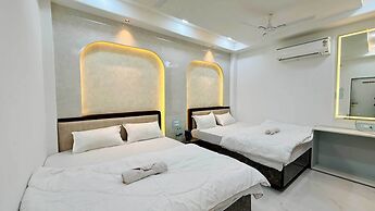 Hotel Om Mangalam Palace