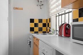 Central 1BR Apartment for Long Stays