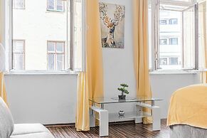 Central 1BR Apartment for Long Stays