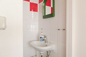 Central 1BR Apartment for Long Stays
