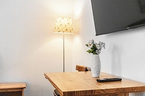 Central 1BR Apartment for Long Stays
