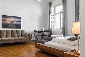 Comfy 2BR Apartment Long Stay Downtown