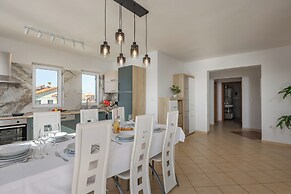 Oasis Jadreski Apartments
