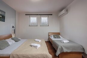 Oasis Jadreski Apartments