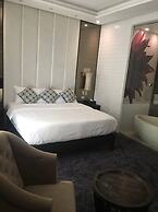 Comfortable Room, 100m to Walking st, 5th Floor