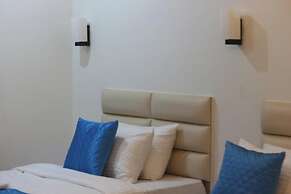 Niharika Heights Luxury Hotel
