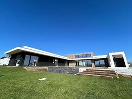 Set bal Lisbon Dream Getaway Villa do Sol