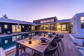 Set bal Lisbon Dream Getaway Villa do Sol