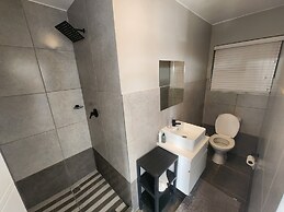 Holiday Apartments - Millennial Arch