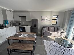 Holiday Apartments - Millennial Arch