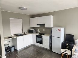 Holiday Apartments - Millennial Arch