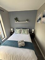Holiday Apartments - Millennial Arch
