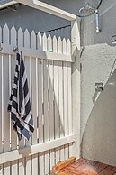 Metawisebnb Waterfront 3BR Coastal Escape