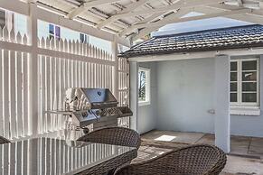 Metawisebnb Waterfront 3BR Coastal Escape