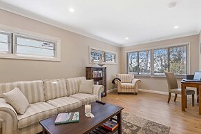 Metawisebnb Waterfront 3BR Coastal Escape
