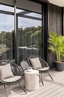 The Luxe Seabreeze Heated Pool Spa Cinema