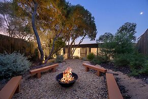 The Luxe Seabreeze Heated Pool Spa Cinema