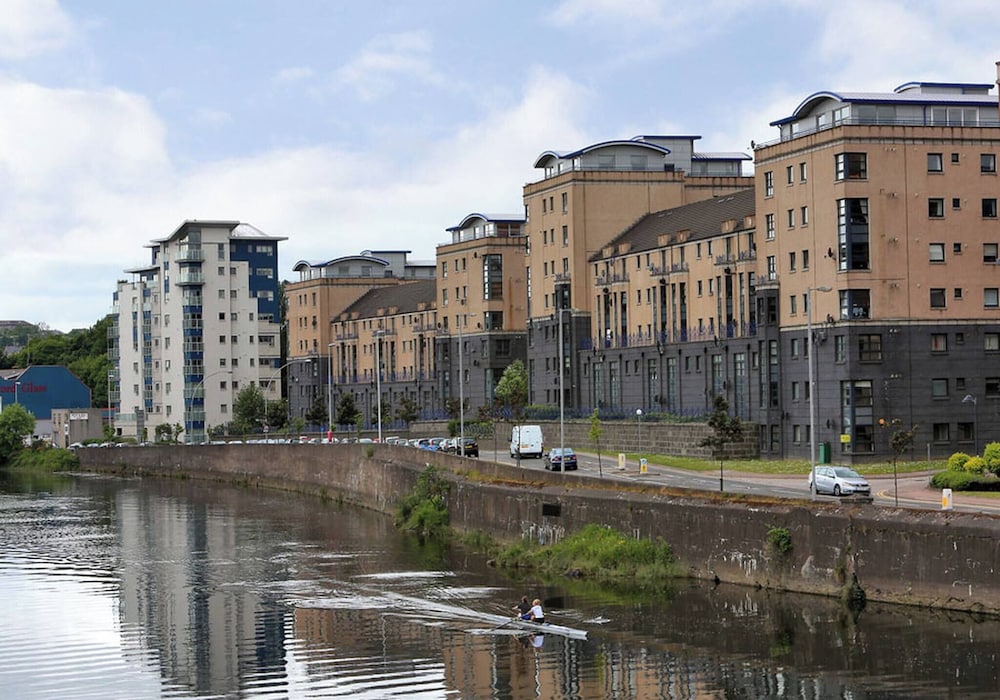 Executive 2bed City Centre Apartment in Aberdeen