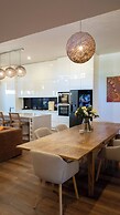 Sanctuary on Stanhope - Art & Modern Luxury