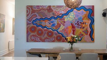 Sanctuary on Stanhope - Art & Modern Luxury