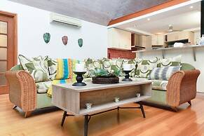 Zenlux Tropical Retreat Pool BBQ Golf Course