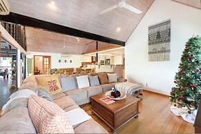 Zenlux Tropical Retreat Pool BBQ Golf Course