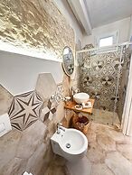 Godano Rooms