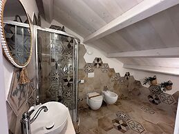 Godano Rooms