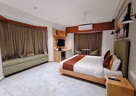 Mayo Suite