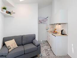 Sunny Palace Studio 2
