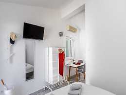 Sunny Palace Studio 2