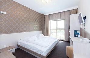 Albert Hotel & Restaurant