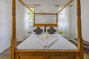 AUREGI VILLAS
