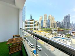 Luxury Studio with Marina View