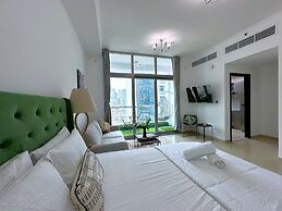Luxury Studio with Marina View