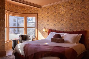 The Hotel at Claramount Club
