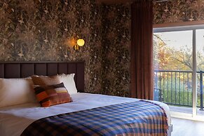 The Hotel at Claramount Club