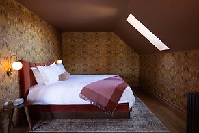 The Hotel at Claramount Club